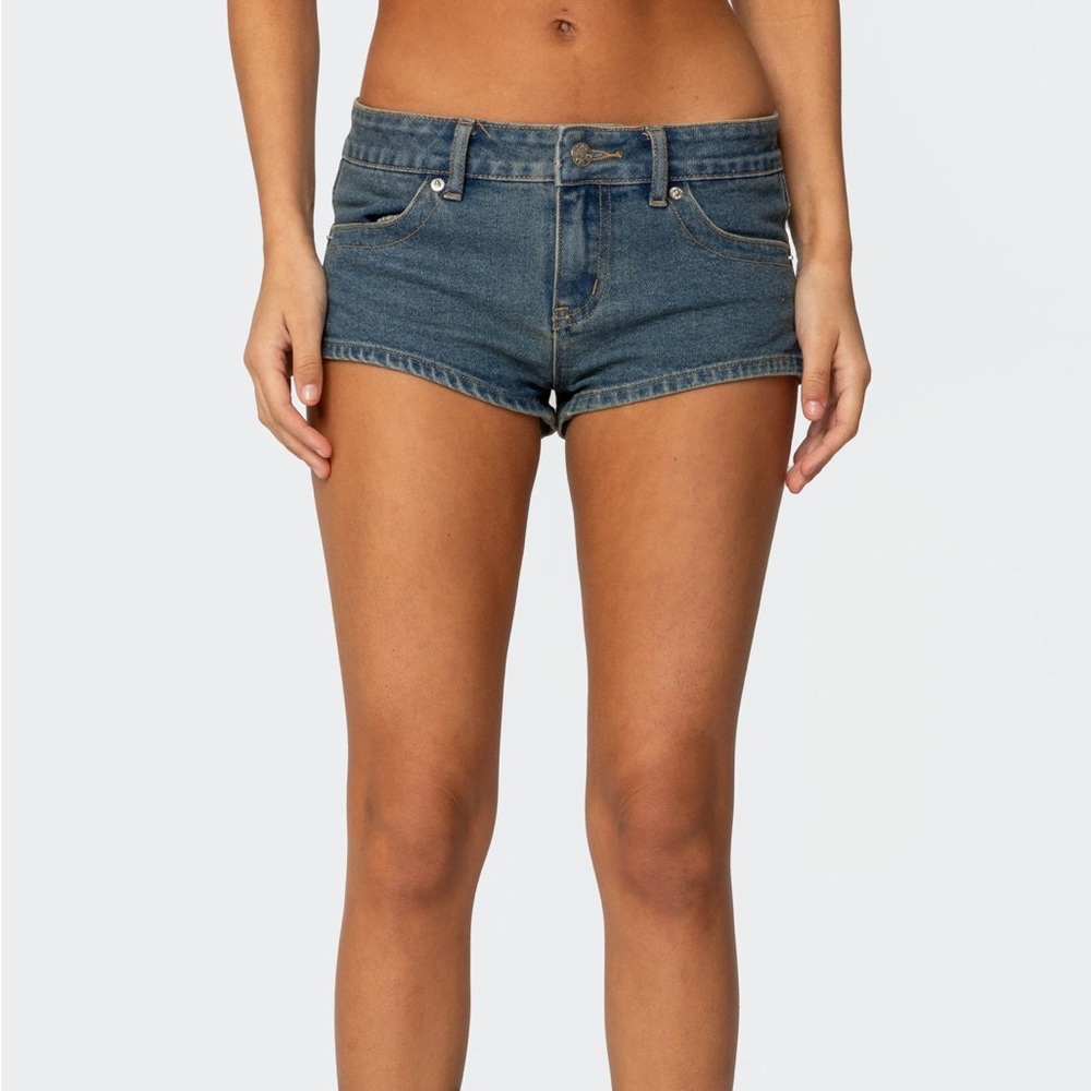 NWT Edikted Jagger Low Rise Denim Shorts- Med